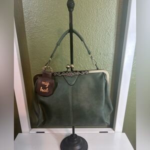 Green Vegan green Leather Handbag Kiss closure Top handle hat clip minimalist